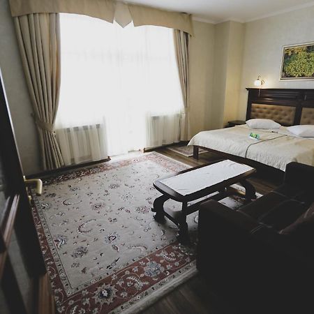 Hotel Solnichnaia Dolyna Polyana  Esterno foto