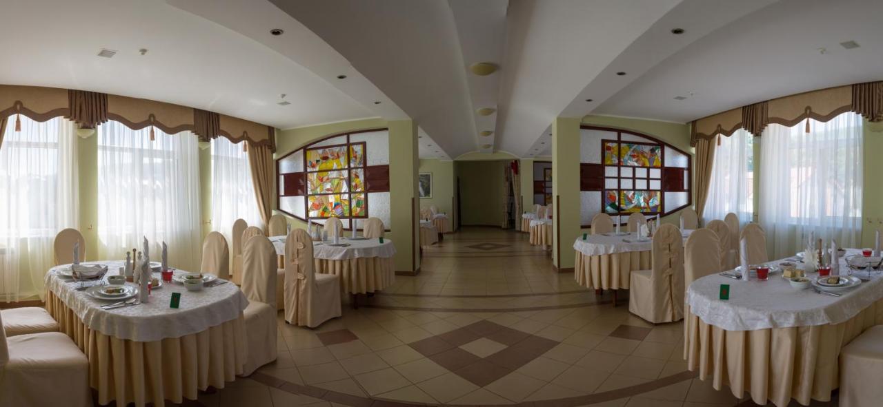 Hotel Solnichnaia Dolyna Polyana  Esterno foto
