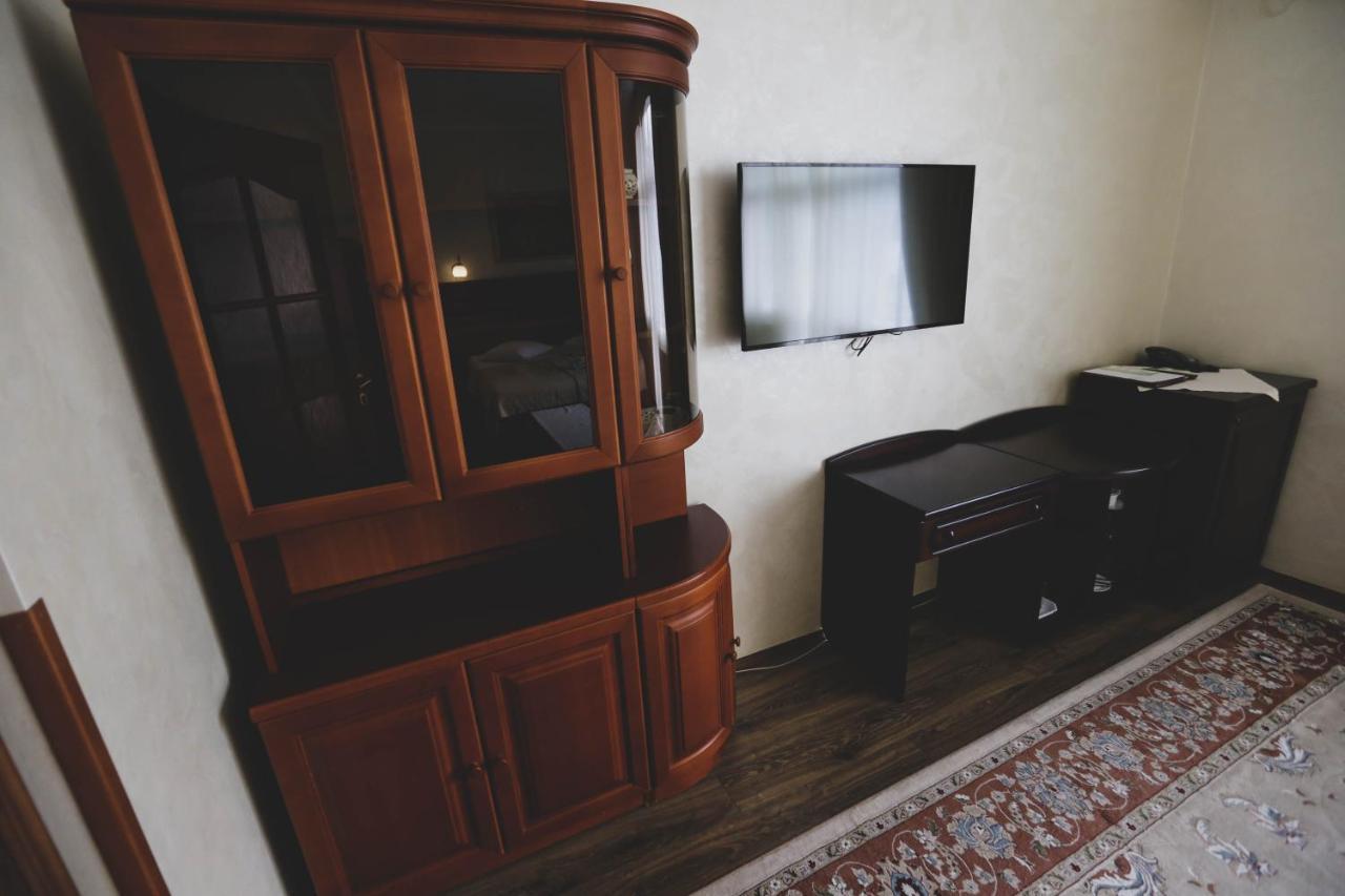 Hotel Solnichnaia Dolyna Polyana  Esterno foto