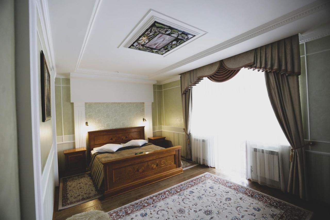 Hotel Solnichnaia Dolyna Polyana  Esterno foto