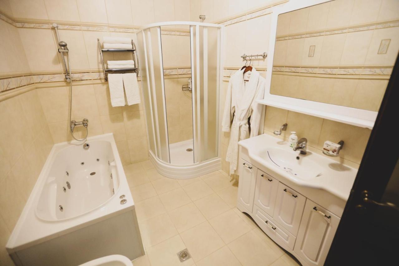 Hotel Solnichnaia Dolyna Polyana  Esterno foto